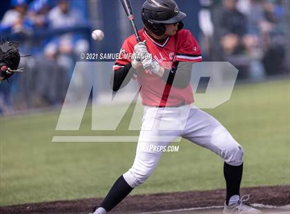 Thumbnail 2 in Omaha Westside vs. Lincoln East photogallery.