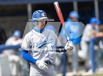 Thumbnail 3 in Omaha Westside vs. Lincoln East photogallery.