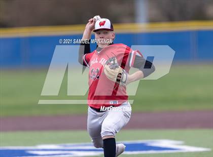 Thumbnail 2 in Omaha Westside vs. Lincoln East photogallery.