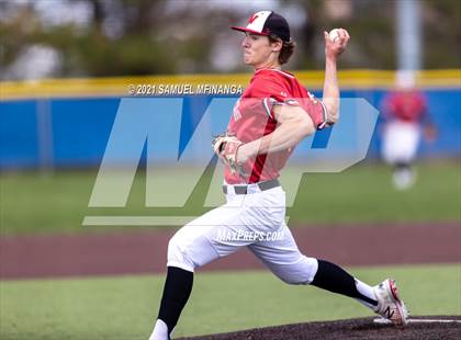 Thumbnail 3 in Omaha Westside vs. Lincoln East photogallery.