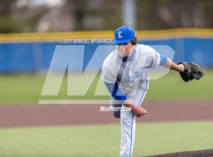Thumbnail 1 in Omaha Westside vs. Lincoln East photogallery.