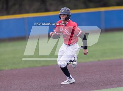 Thumbnail 2 in Omaha Westside vs. Lincoln East photogallery.