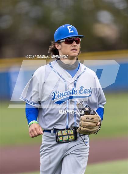 Thumbnail 2 in Omaha Westside vs. Lincoln East photogallery.