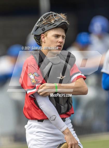 Thumbnail 2 in Omaha Westside vs. Lincoln East photogallery.