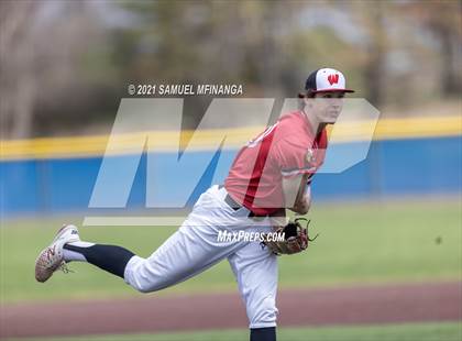 Thumbnail 3 in Omaha Westside vs. Lincoln East photogallery.