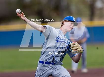 Thumbnail 1 in Omaha Westside vs. Lincoln East photogallery.