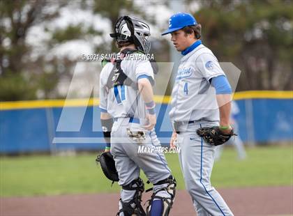 Thumbnail 2 in Omaha Westside vs. Lincoln East photogallery.