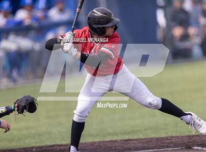 Thumbnail 3 in Omaha Westside vs. Lincoln East photogallery.