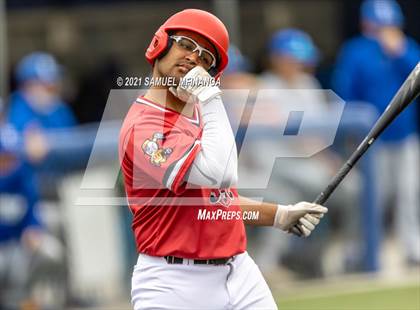 Thumbnail 3 in Omaha Westside vs. Lincoln East photogallery.