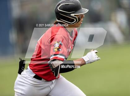 Thumbnail 3 in Omaha Westside vs. Lincoln East photogallery.