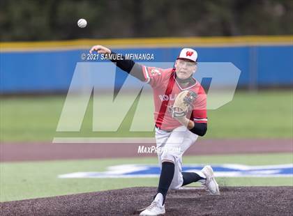 Thumbnail 3 in Omaha Westside vs. Lincoln East photogallery.