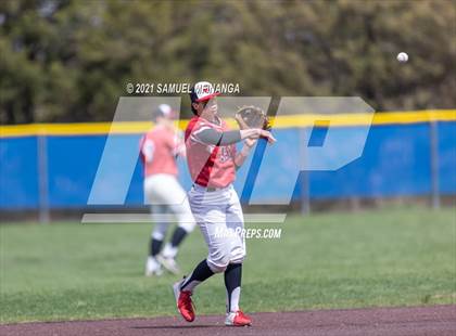 Thumbnail 3 in Omaha Westside vs. Lincoln East photogallery.