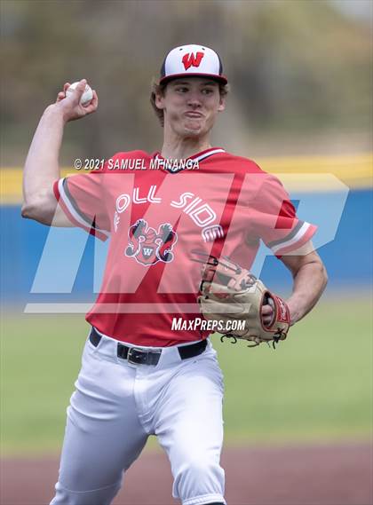 Thumbnail 2 in Omaha Westside vs. Lincoln East photogallery.