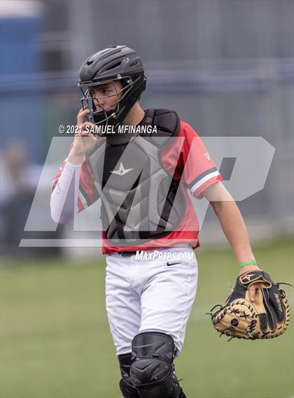Thumbnail 3 in Omaha Westside vs. Lincoln East photogallery.