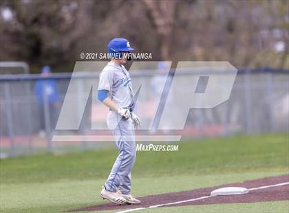 Thumbnail 2 in Omaha Westside vs. Lincoln East photogallery.