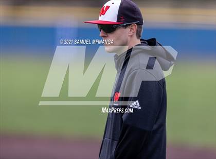 Thumbnail 3 in Omaha Westside vs. Lincoln East photogallery.