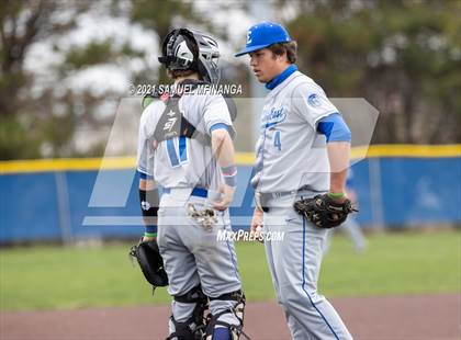 Thumbnail 1 in Omaha Westside vs. Lincoln East photogallery.