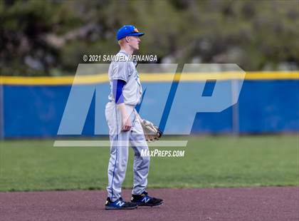 Thumbnail 2 in Omaha Westside vs. Lincoln East photogallery.