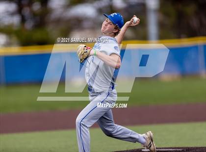 Thumbnail 2 in Omaha Westside vs. Lincoln East photogallery.