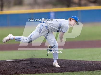 Thumbnail 3 in Omaha Westside vs. Lincoln East photogallery.