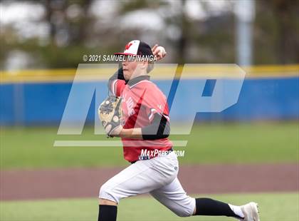 Thumbnail 3 in Omaha Westside vs. Lincoln East photogallery.