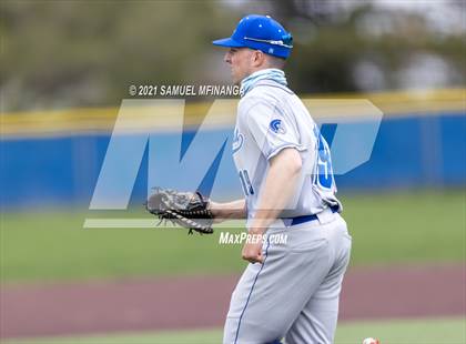 Thumbnail 1 in Omaha Westside vs. Lincoln East photogallery.