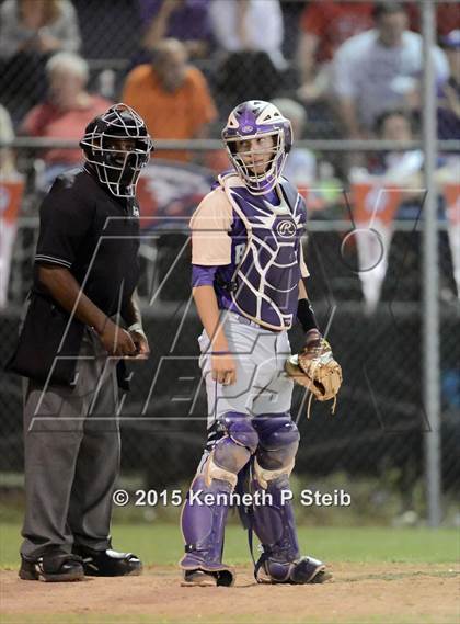 Thumbnail 2 in Central Catholic vs Ascension Catholic (LHSAA 1A Quarterfinal) photogallery.