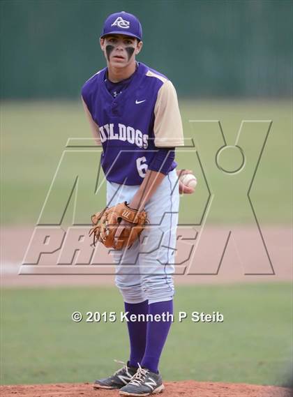 Thumbnail 2 in Central Catholic vs Ascension Catholic (LHSAA 1A Quarterfinal) photogallery.