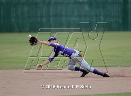 Thumbnail 2 in Central Catholic vs Ascension Catholic (LHSAA 1A Quarterfinal) photogallery.
