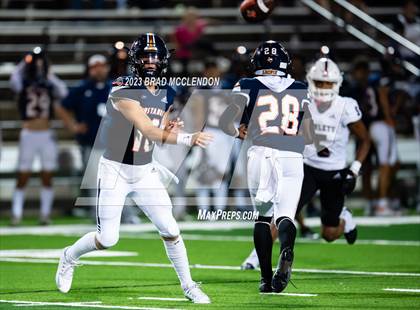 Thumbnail 2 in Rowlett vs Sachse photogallery.
