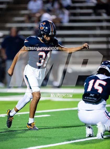 Thumbnail 2 in Rowlett vs Sachse photogallery.