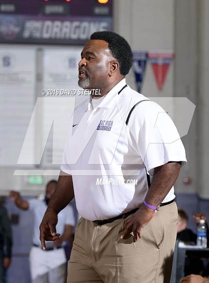 Thumbnail 3 in Sacramento vs. Kennedy (St. Hope Elite Classic) photogallery.