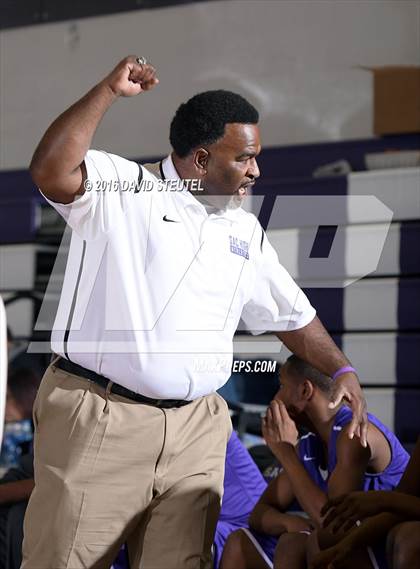 Thumbnail 3 in Sacramento vs. Kennedy (St. Hope Elite Classic) photogallery.