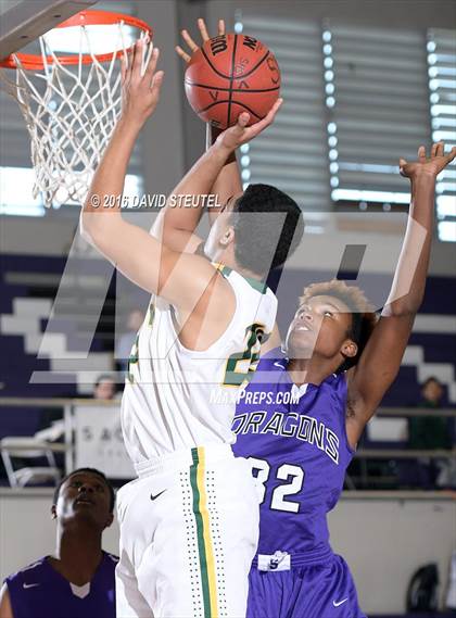Thumbnail 2 in Sacramento vs. Kennedy (St. Hope Elite Classic) photogallery.