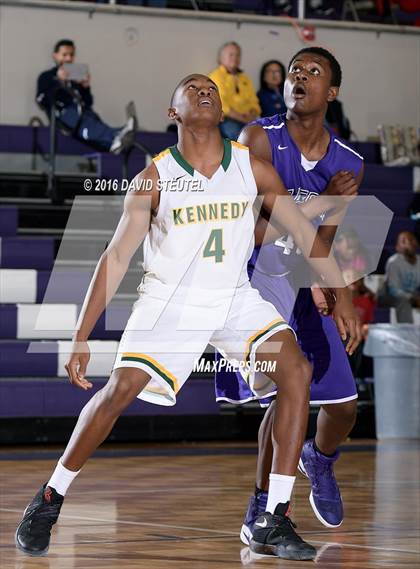 Thumbnail 1 in Sacramento vs. Kennedy (St. Hope Elite Classic) photogallery.