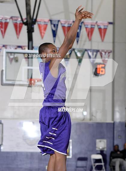 Thumbnail 2 in Sacramento vs. Kennedy (St. Hope Elite Classic) photogallery.