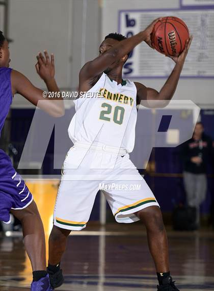 Thumbnail 3 in Sacramento vs. Kennedy (St. Hope Elite Classic) photogallery.