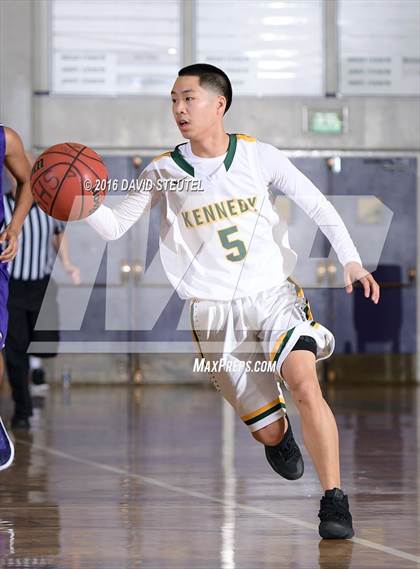 Thumbnail 1 in Sacramento vs. Kennedy (St. Hope Elite Classic) photogallery.