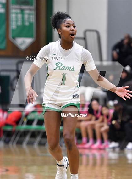 Thumbnail 2 in Centennial vs. St. Mary's (St. Mary's MLK Showcase) photogallery.
