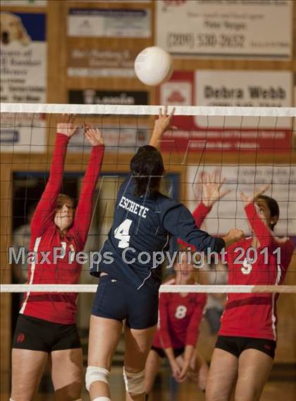 Thumbnail 2 in Ripon @ Modesto Christian photogallery.