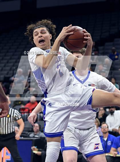 Thumbnail 1 in Ribet Academy vs. Immanuel (CIF State D4 Final) photogallery.