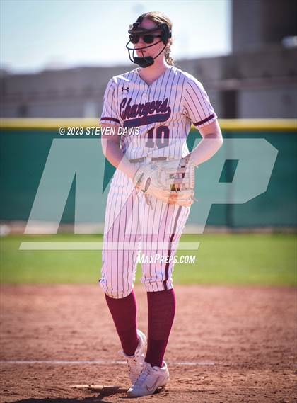 Thumbnail 1 in Mesa vs  McClintock photogallery.