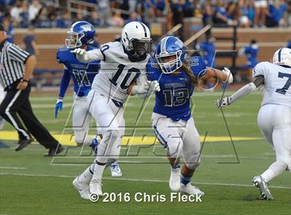Thumbnail 2 in Farmington vs. Walled Lake Western  photogallery.