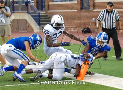 Thumbnail 2 in Farmington vs. Walled Lake Western  photogallery.