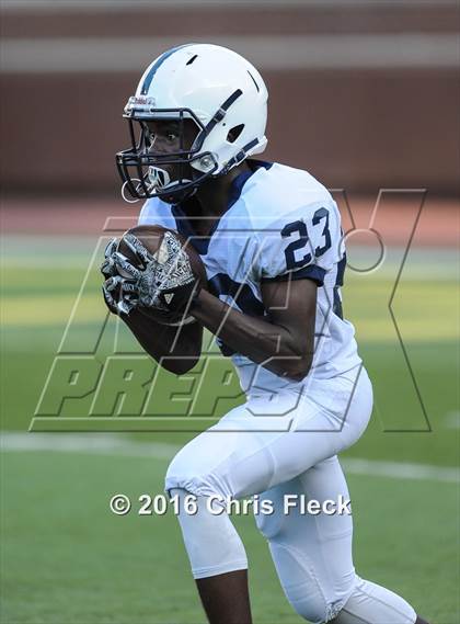 Thumbnail 2 in Farmington vs. Walled Lake Western  photogallery.