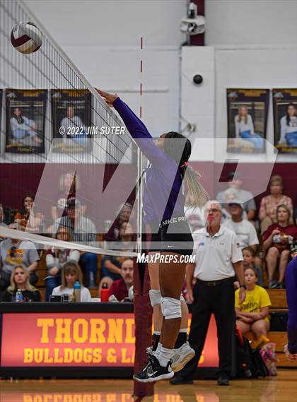 Thumbnail 1 in Thorndale vs Thrall photogallery.