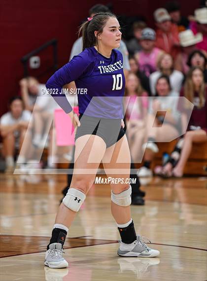 Thumbnail 1 in Thorndale vs Thrall photogallery.
