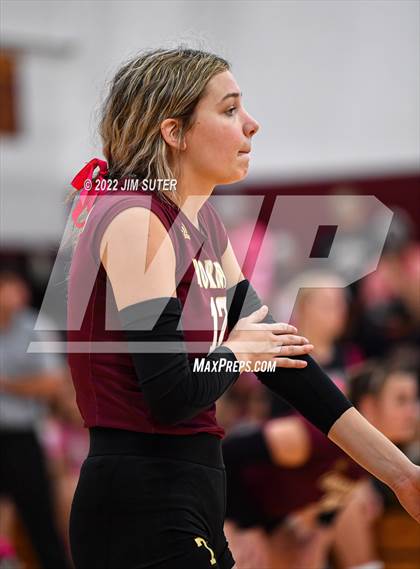 Thumbnail 1 in Thorndale vs Thrall photogallery.