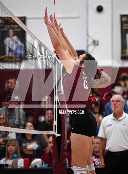 Thumbnail 1 in Thorndale vs Thrall photogallery.