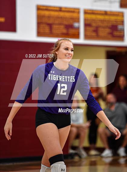 Thumbnail 3 in Thorndale vs Thrall photogallery.